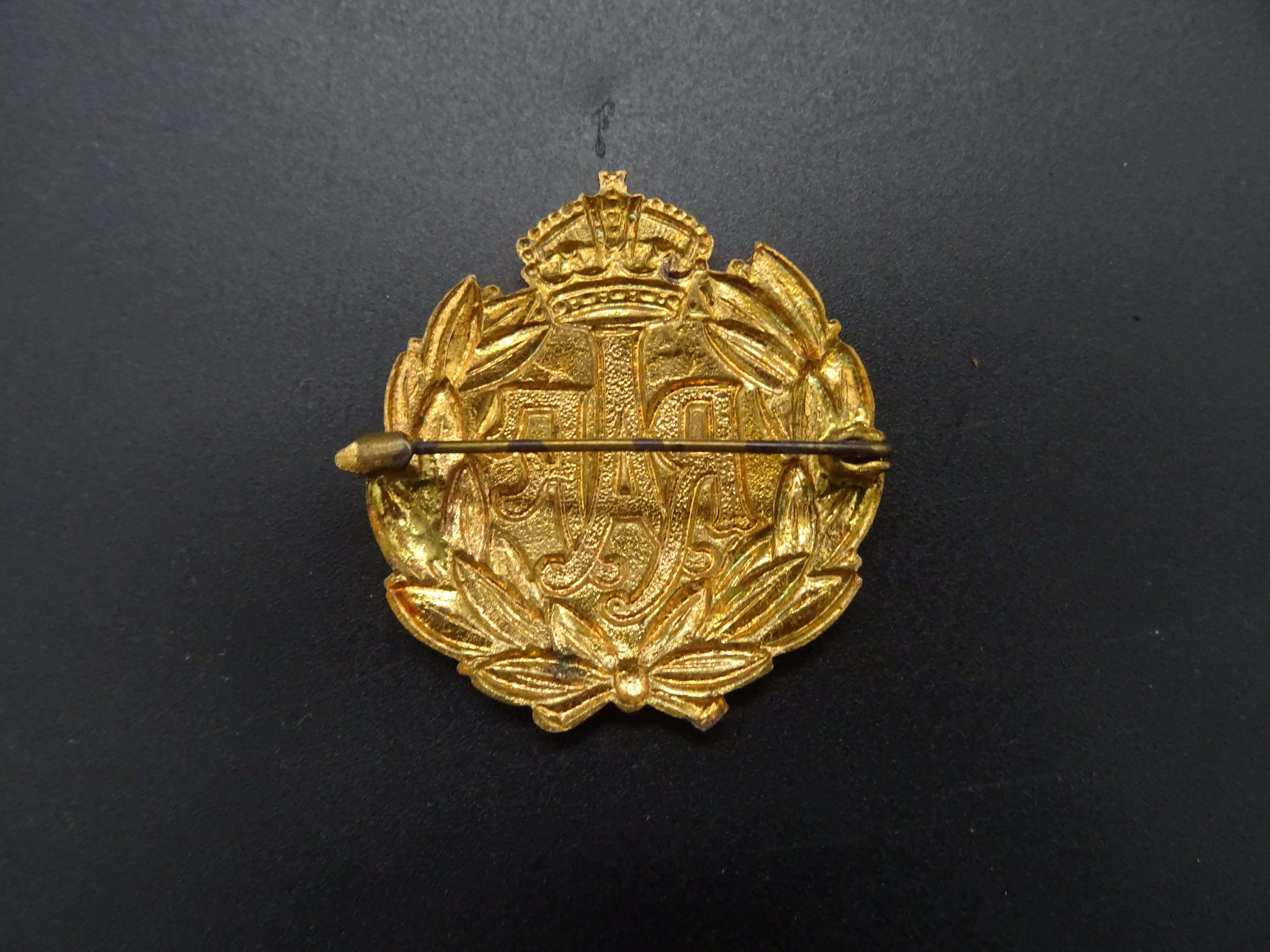 RAF sweetheart cap badge pin ww2