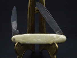 Mother of pearl pocket knife