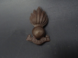 Royal Artillery Ubique cap badge
