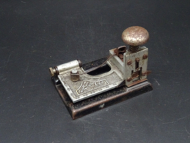 1930's German Floris stapler