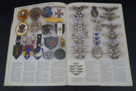 Militaria collectors guide Joe Lyndhurst 1983