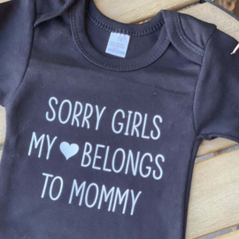 Sorry girls my 🖤 belongs to mommy - Rompertje