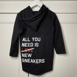 Vestje met capuchon  -  ALL YOU NEED IS (LOVE) NEW SNEAKERS