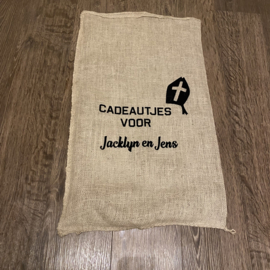 JUTE SINTERKLAAS ZAK -  Cadeautjes voor ... namen Kind(jes) met pakjes 51x85cm