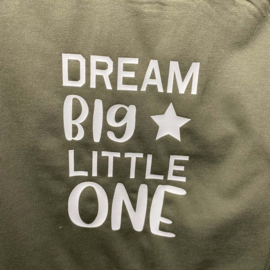 Baby pyjama maat 56 t/m 86 - Dream big little one & naam - GLOW IN THE DARK