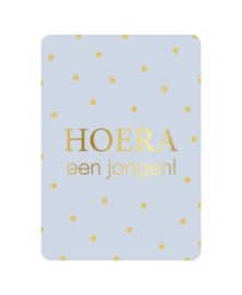 Hoera een jongen - met stippen + goudfolie A6 ansichtkaart