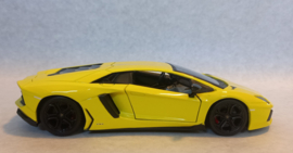 Lamborghini Aventador LP700-4 - geel - 1/24