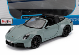 PORSCHE 911 992-2 TARGA 4 GTS T-HYBRID 2024 - lichtgreon grijs - 1/18