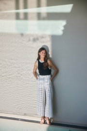 Callie Cropped 146S Mac