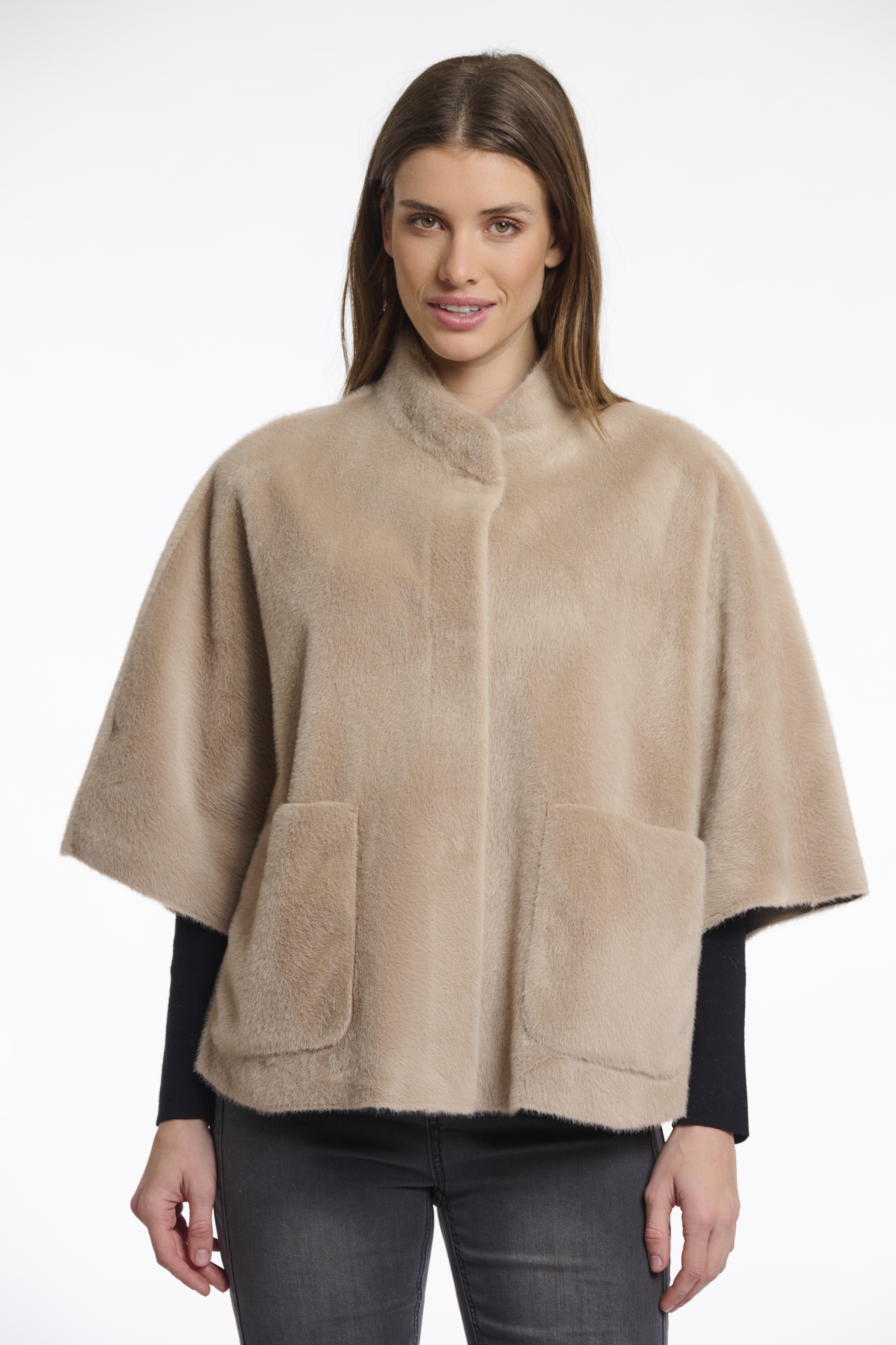 Cape Dewi Oat Rino & Pelle