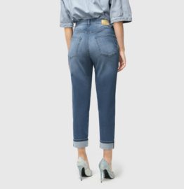 Carol Light Weight Denim D549 Mac