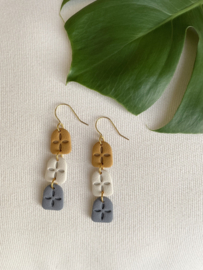 Evi • structuur • camel, off-white en blauw