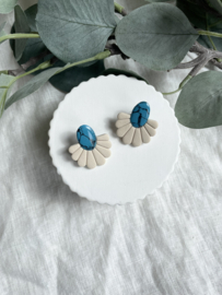 Statement stud • faux stone • turquoise en beige