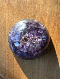 Orgonite Amethist en Pyriet halve bol 6x3,5