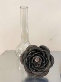 Roos van Lood met steel van koper 25x8cm