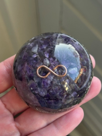 Orgonite Amethist en Pyriet halve bol 6x3,5