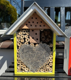 Insectenhotel met puntdak van zink 31x26x13,5