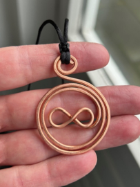 Ketting van Koper swirl met Infinty (4,8cm)