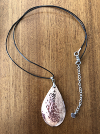 Ketting met Koper-ornament (4,8x2,8cm.)