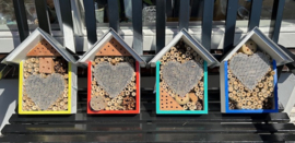 Insectenhotel met puntdak van zink 31x26x13,5