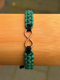 Armband van Paracord (metallicgroen op zwart) met infinity van Koper (man/heren)