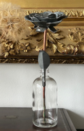 Roos met blad van Koper en Zink (L25xB10)