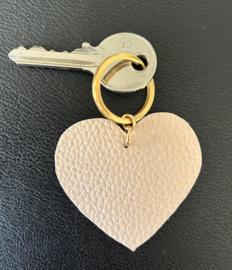 Sleutelhanger hart van leer  (licht roze)
