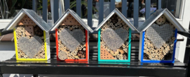 Insectenhotel met puntdak van zink 31x26x13,5