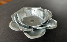 Roos (waxinelichthouder) van Zink 10x10cm