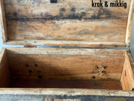 Stoere oude Franse houten timmermans kist