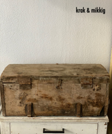 Stoere oude Franse houten timmermans kist