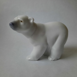 Lladro - Attentive Polar Bear