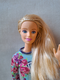 Barbie - 2014 - Fashionista - met sportieve gestreepte jurk (CLN61)
