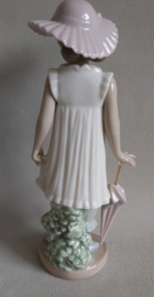 Lladro - April Showers (NAO #1126)