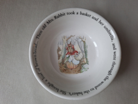 BP - WW - Peter Rabbit - Mrs Rabbit took a basket - ontbijtkom  14,5 cm