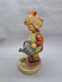 GH - 74 - Little gardener