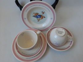 BP - WW - Kinderserviesje "New Look" set in doos (roze rand)