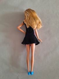 Barbie - 2016 - Fashionista - Floral Flair (DMF30)