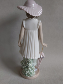Lladro - April Showers (NAO #1126)