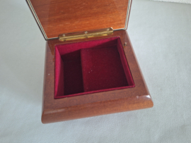 Hummel - muziekdoosje - Lara's theme