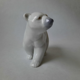 Lladro - Attentive Polar Bear (#1207)