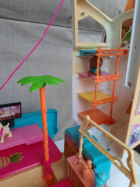 Barbie puppy mobile