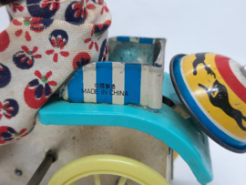 Blikken mannetje op de fiets