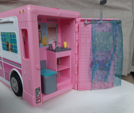 Barbie droomcamper met accessoires