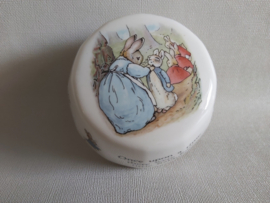 BP - WW - Peter Rabit - Flopsy, Mopsy & Cottontail paper weight