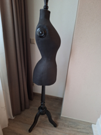 Paspop zwart met wespetaille