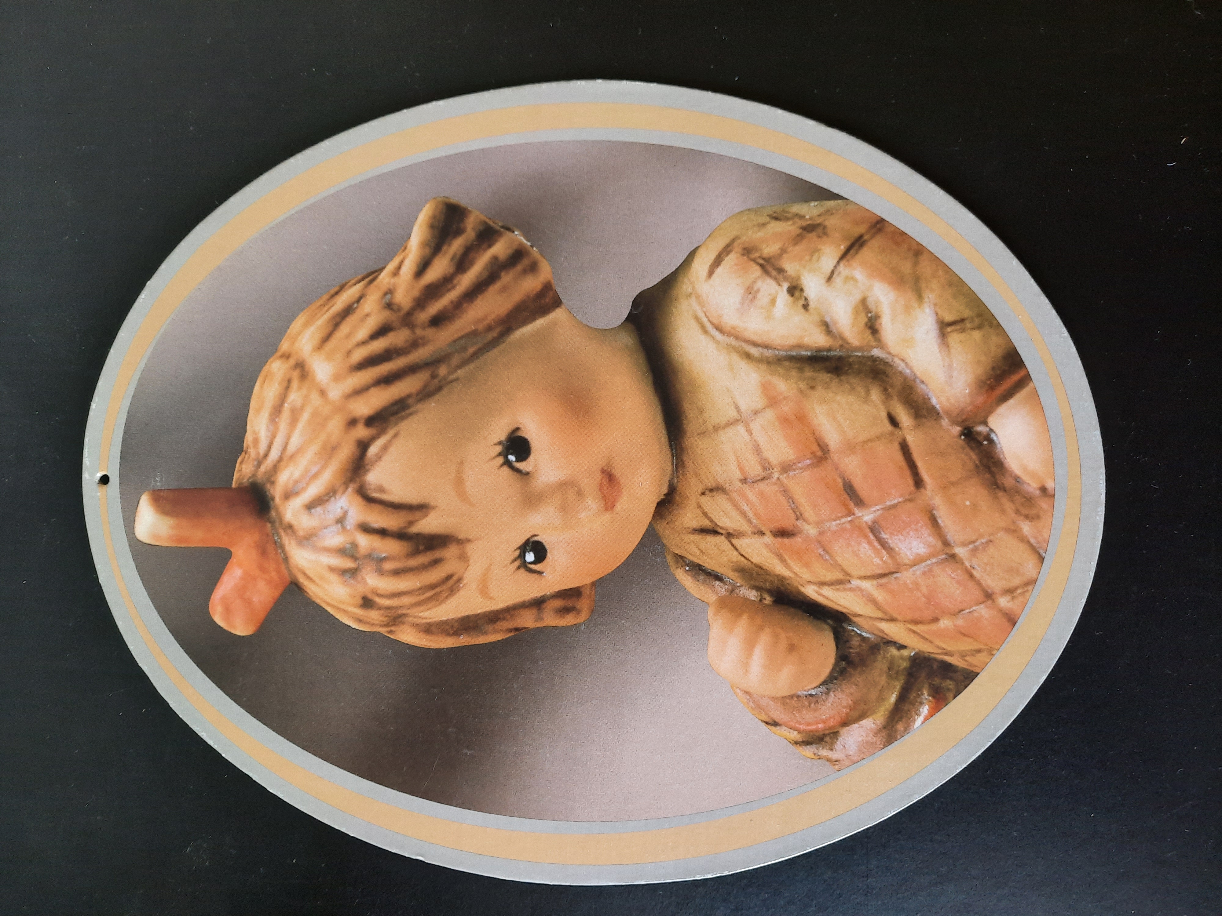 Kartonnen reclamebord Hummel Ovaal