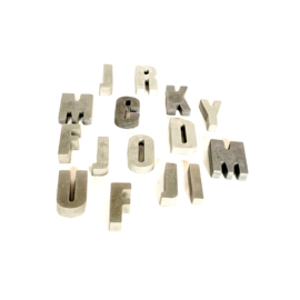 Alfabet  magneten van beton