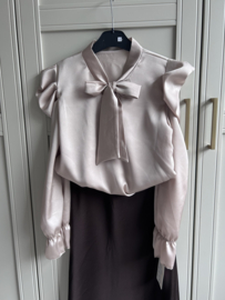 Beige blouse met strik