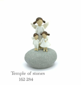 Stone Art engel met kinderen